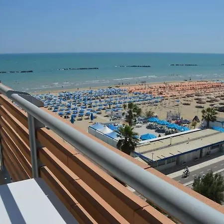Appartamento Sul Mare Roseto Degli Abruzzi Exterior photo